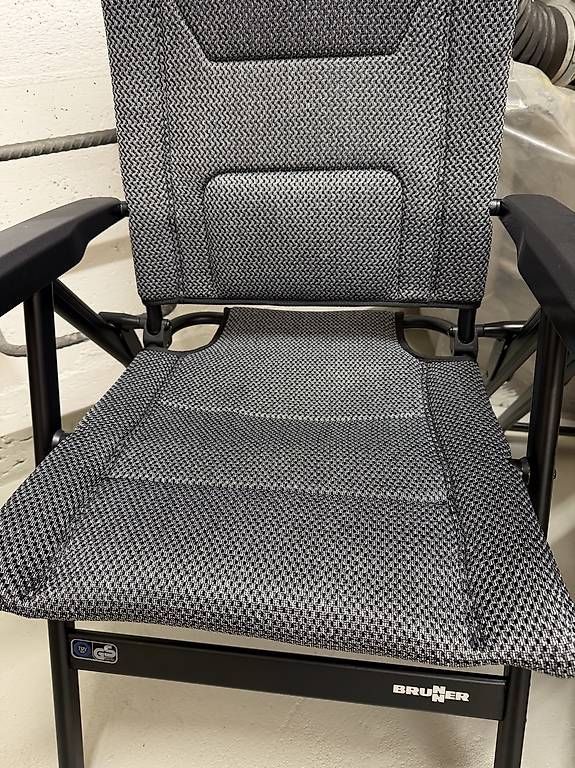 Chaises: Fast ungebrauchte Klappstühle – D'occasion à Zürich par saj_2wrd 1