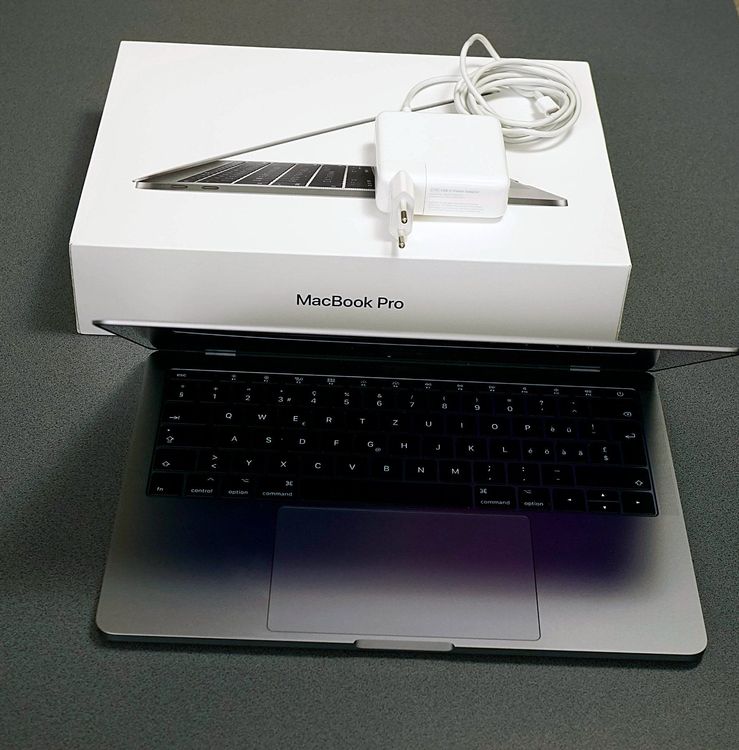 Apple MacBook Pro 13.3 ¨- 2.3 GHz Intel Core i5-8GB-128GB | Kaufen auf ...