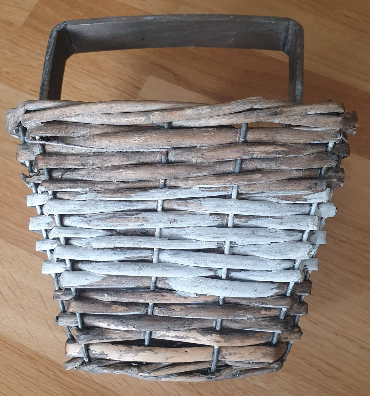 Vasi per fiori: Petit panier en osier – Usato da Court venduto da Jovi2 1