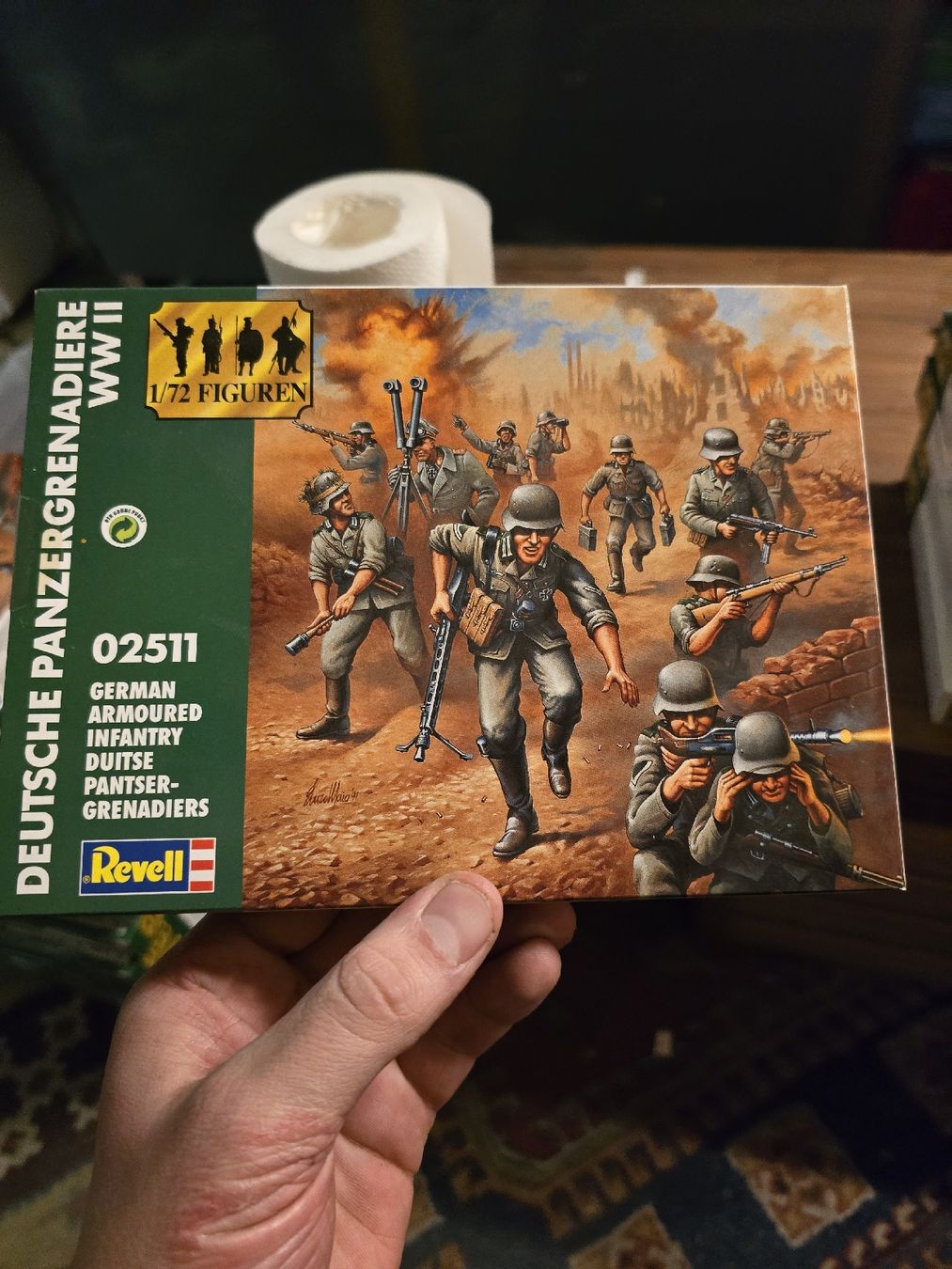 Master Box MB3513 – Deutsche Panzergrenadiere 1939–42, 4 Unbemalte Plastikfiguren, Maßstab 1:35, Für Modellbau