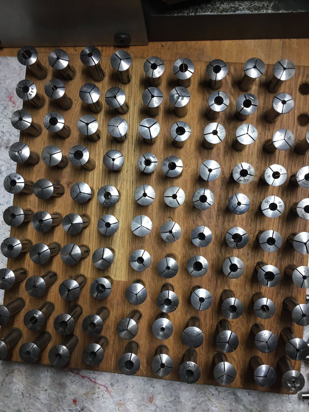 Schaublin Tutti gli attrezzi: Schaublin Spannzangen B8   130Stk – Usato da Frenkendorf venduto da BasLie 2