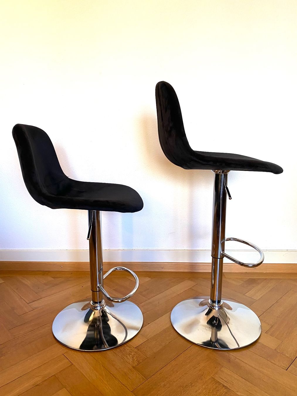 Hochstühle: Barhockers Sessels Chairs Samt – Gebraucht aus Olten von sportwelt 4
