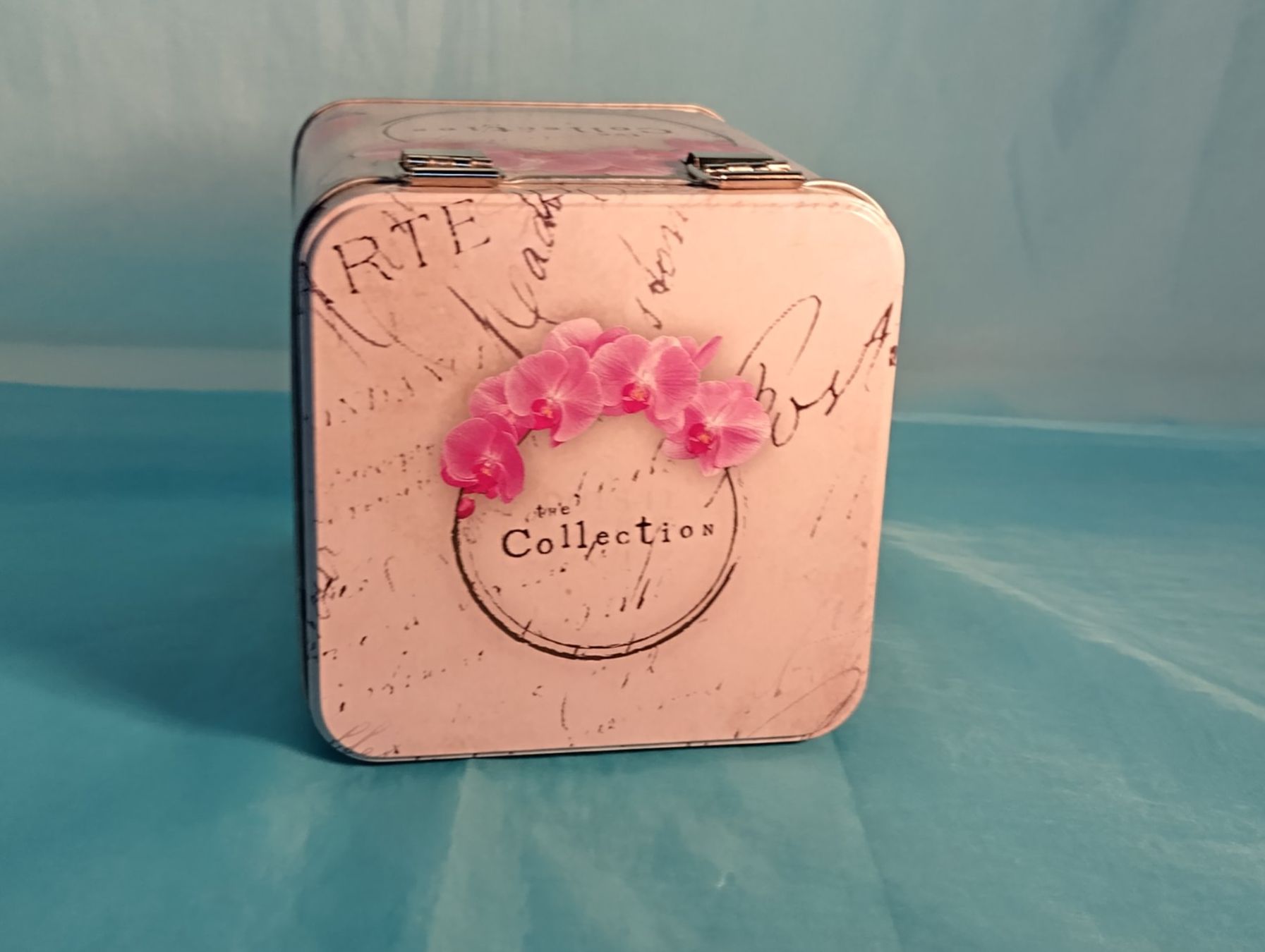 Sonstige Dekorationen & Accessoires: Blechbüchse mit Orchideen, pink-weiss – Gebraucht aus Bellach von JingleCherry 3