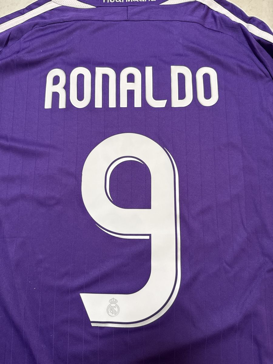 Adidas Canottiere & Pantaloni: Real Madrid Ronaldo Trikot lila – Nuovo (secondo la descrizione) da Bronschhofen venduto da leo_99hp 6