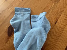 Socken mit Antirutsch-Noppen Hellblau Grösse 38/39  NEU