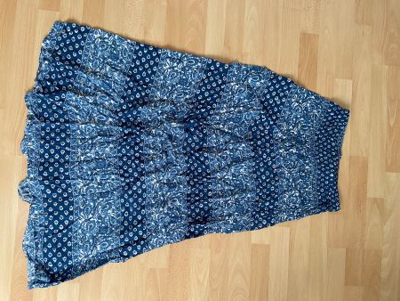 Leichter Sommerrock blau gemustert Gr. L