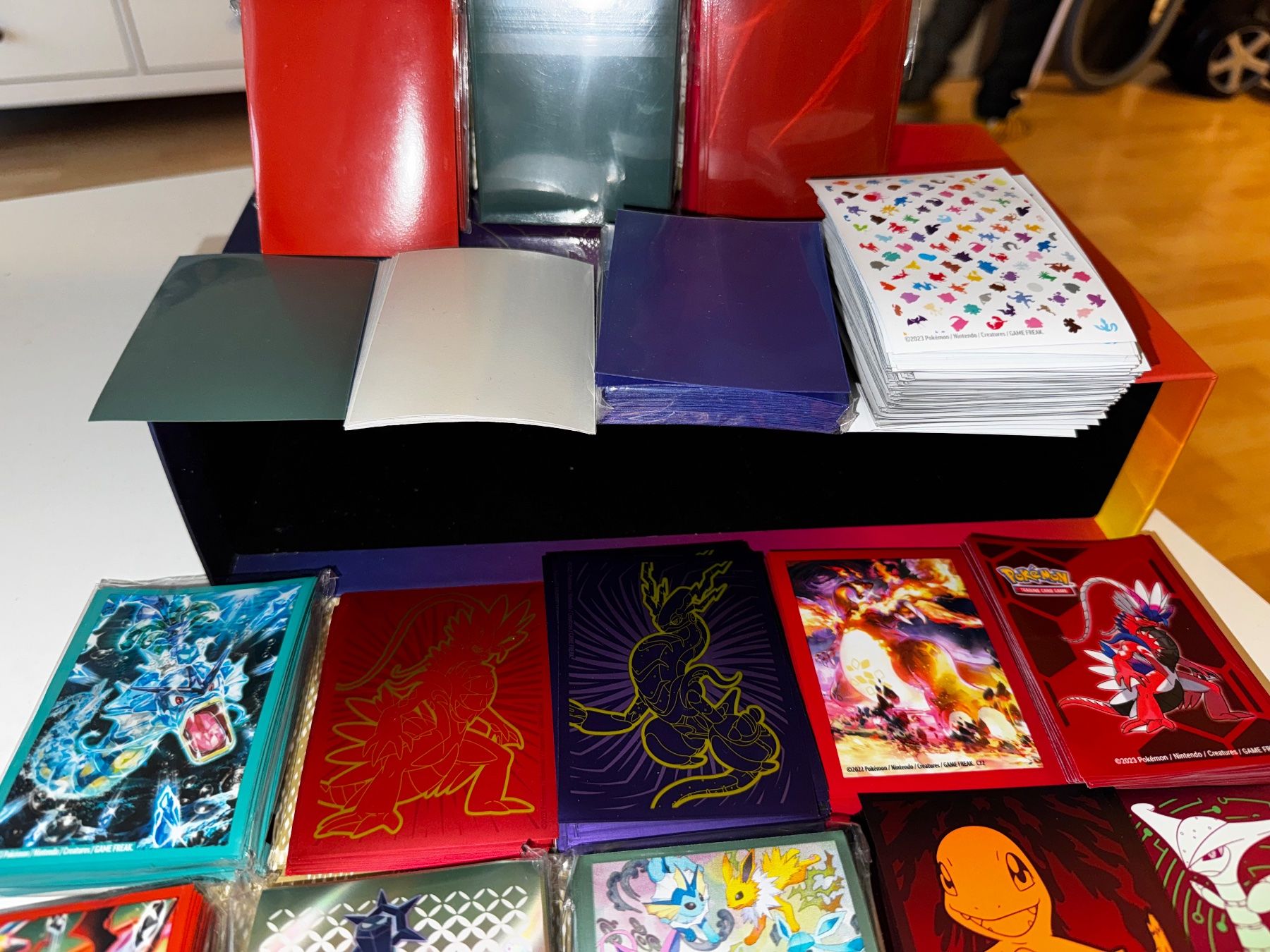 Carte collezionabili: Pokemon Kartenhüllen Set Diverse Designs gebraucht – Usato da Schlieren venduto da Tattoo7 4