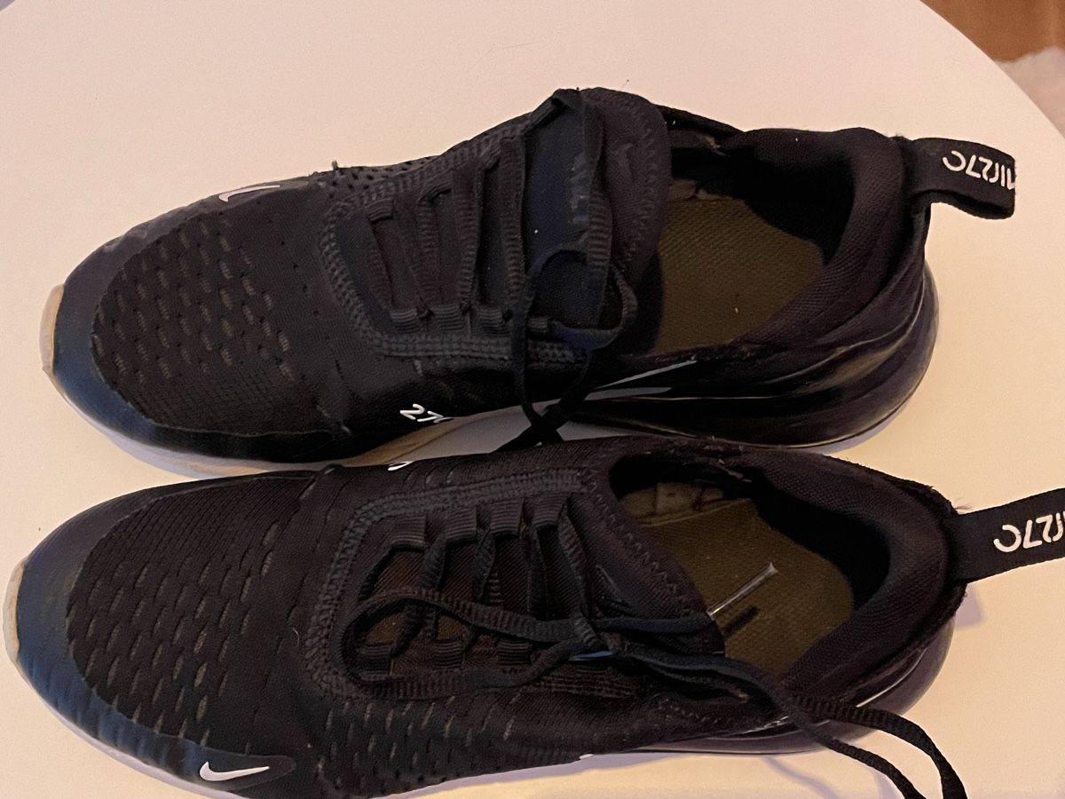 Nike Scarpe da uomo: Nike Air Max 270, Schwarz, Gr. 38,5- – Usato da St. Gallen venduto da web_r57v 4