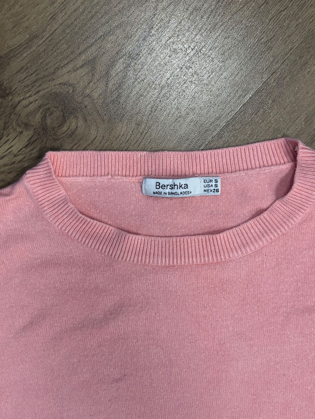 Bershka Maglioni & Felpe: Cooler Pullover Bershka rosa - Gr. S – Usato da Brügg BE venduto da rutschimedizin 1