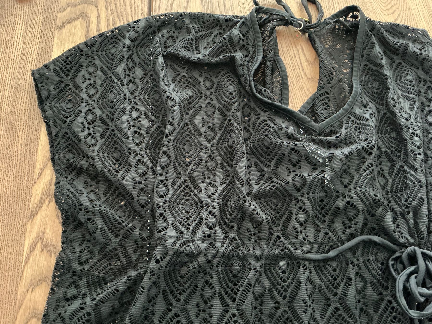 Altro in Moda donna: Schwarzer Strandponcho Gr. XS/S elegant & luftig – Usato da Würenlos venduto da Chicca2004 1