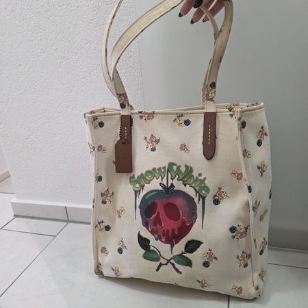 Disney x Coach „A Dark Fairy Tale“ Tote Bag (Modell 32725)