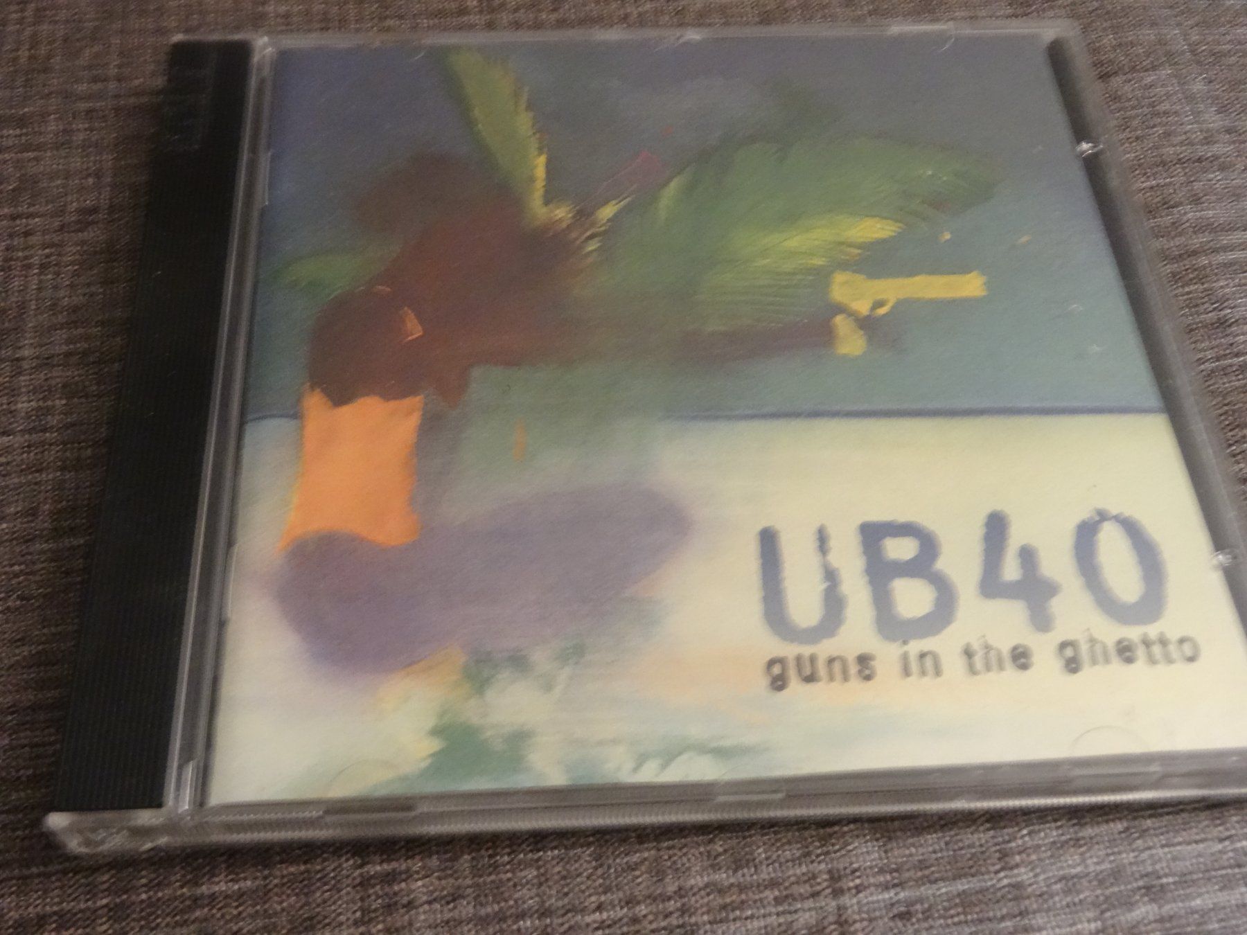 CD: UB40 Guns in the Ghetto CD. – Usato da Olten venduto da Disc-Ausverkauf