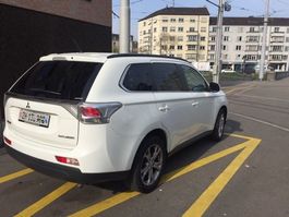 Mitsubishi Outlander, weisser SUV, Top Zustand! Automatic