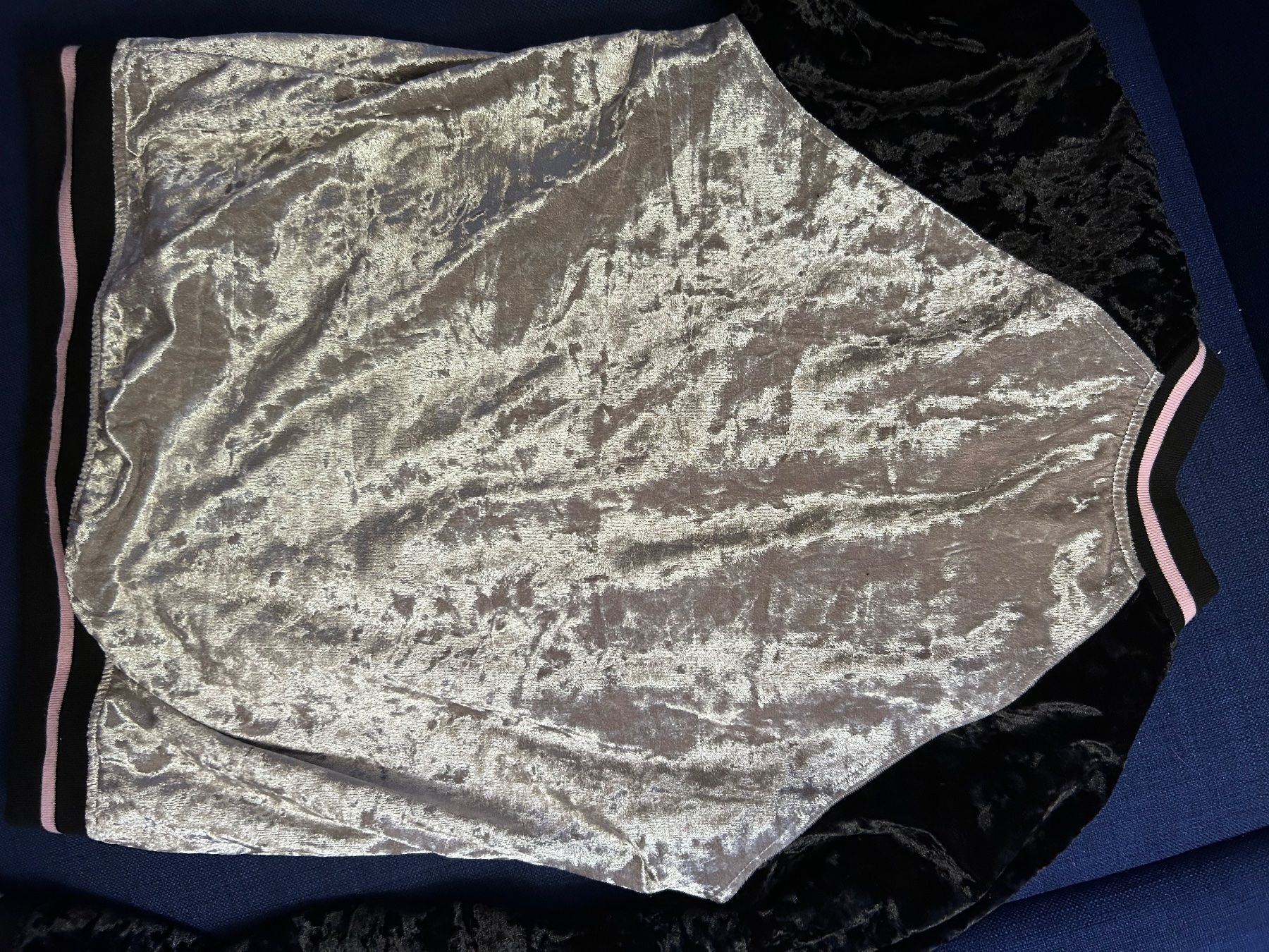 Jacken: Velour bomber jacket – Gebraucht aus Biel/Bienne von zit_v5yc 5