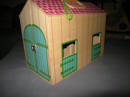 Portable Holz Pferde Stall , für Playmobil Pferte geeignet.