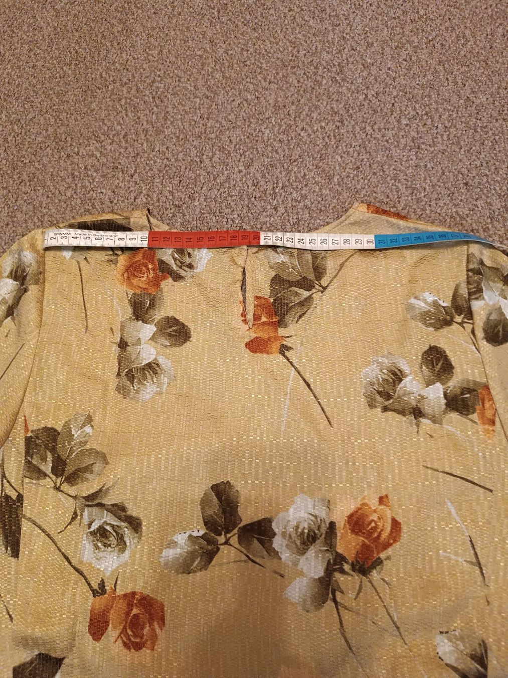 Top: Seiden Top beige mit Rosen – Nuovo (secondo la descrizione) da Horn venduto da sonjamenzi 6