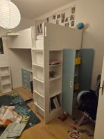 Hochbett mit Schreibtisch und Stauraum weiss blau