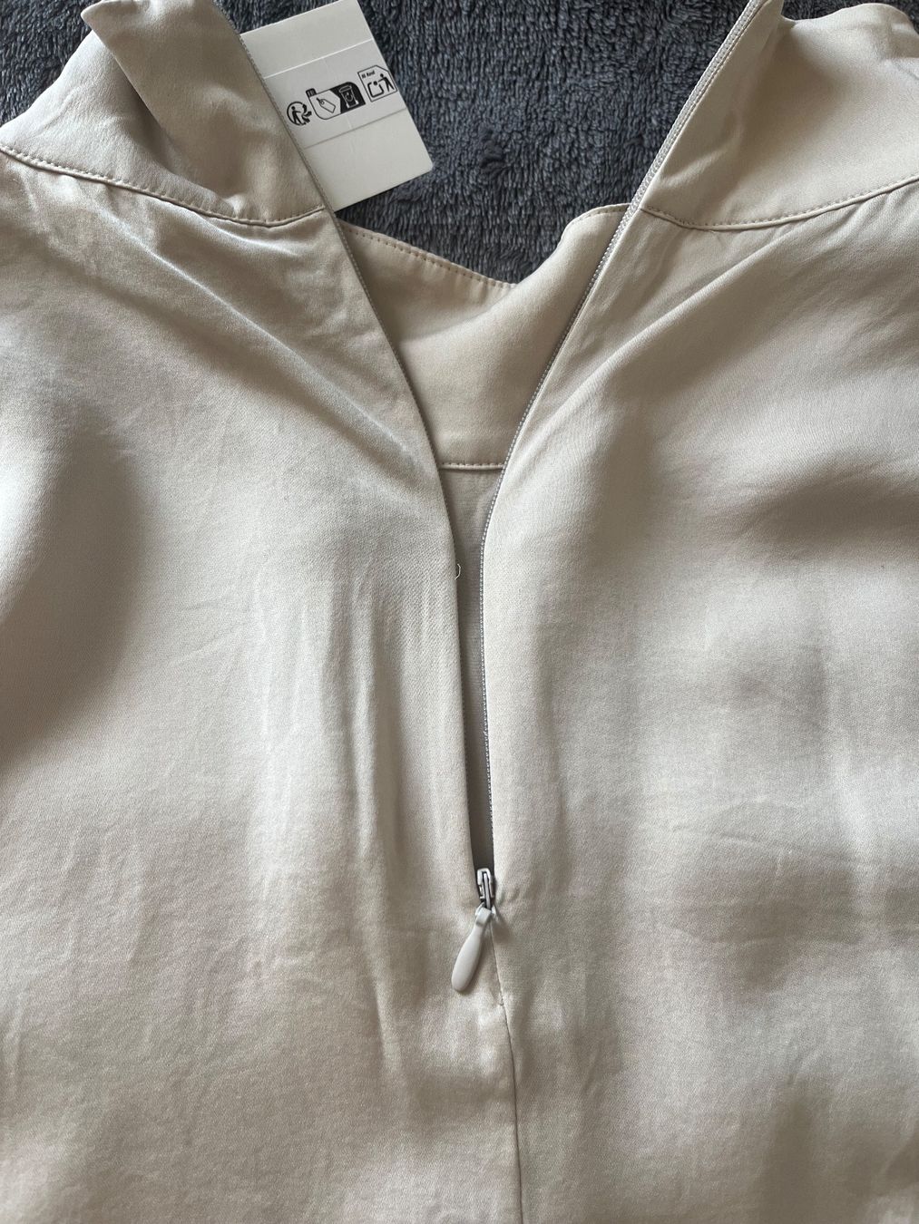 H&M Camicette: New  beautiful silk blouse H&M size M – Nuovo (secondo la descrizione) da Chêne-Bougeries venduto da Seetooyoo 8