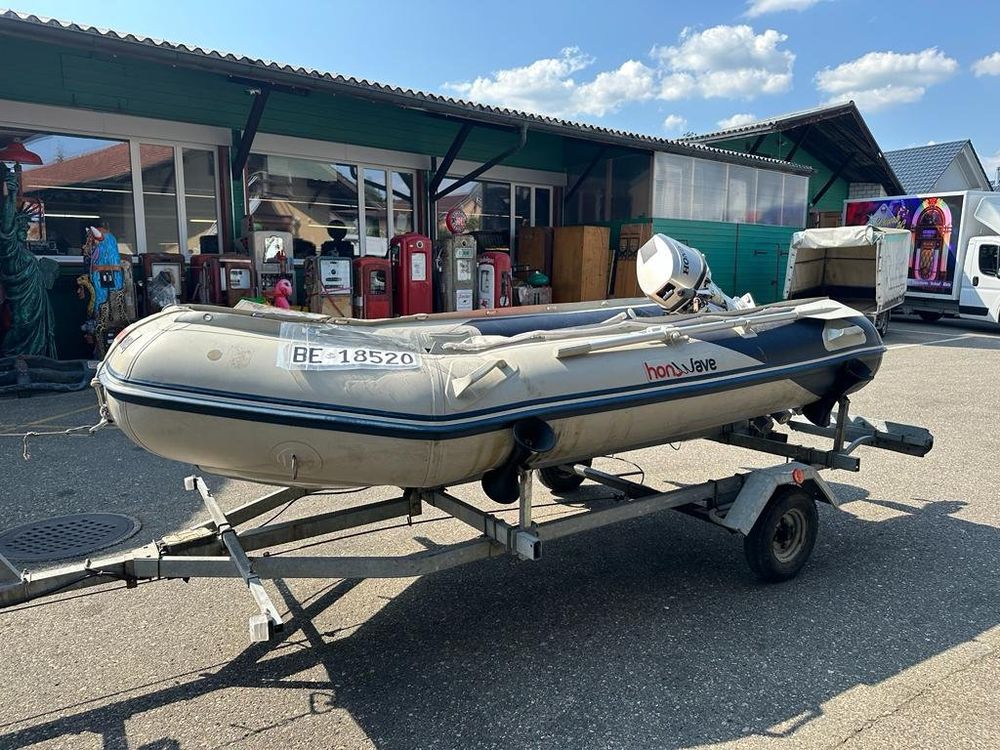 Wunderschone Schlauchboot Mit Motor Gebraucht Bild