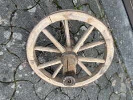 Antikes Holzrad mit langer Nabe Durchmesser ca. 60 cm