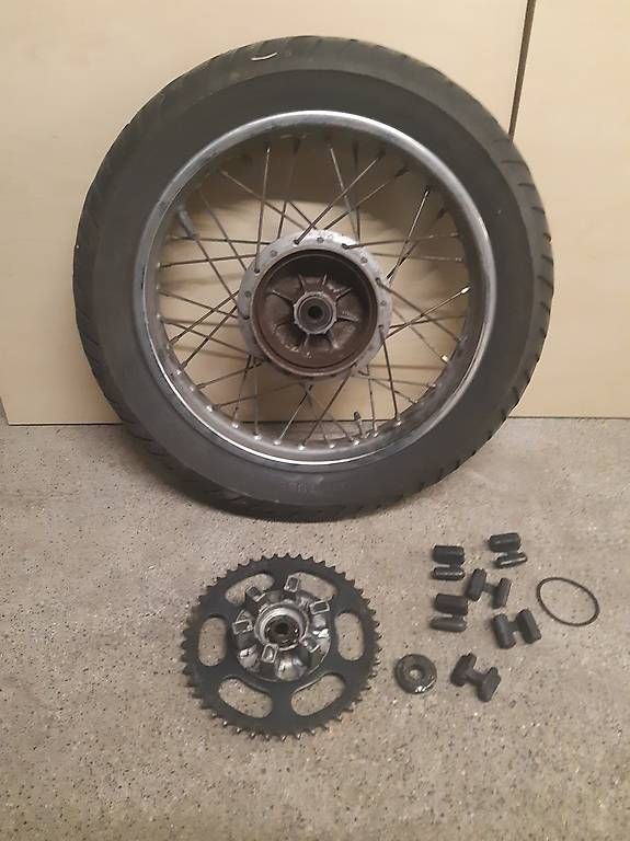 Yamaha Tutti i ricambio per moto: Yamaha SR 250 Rad Hinten – Usato da Zernez venduto da Bultaco03 2