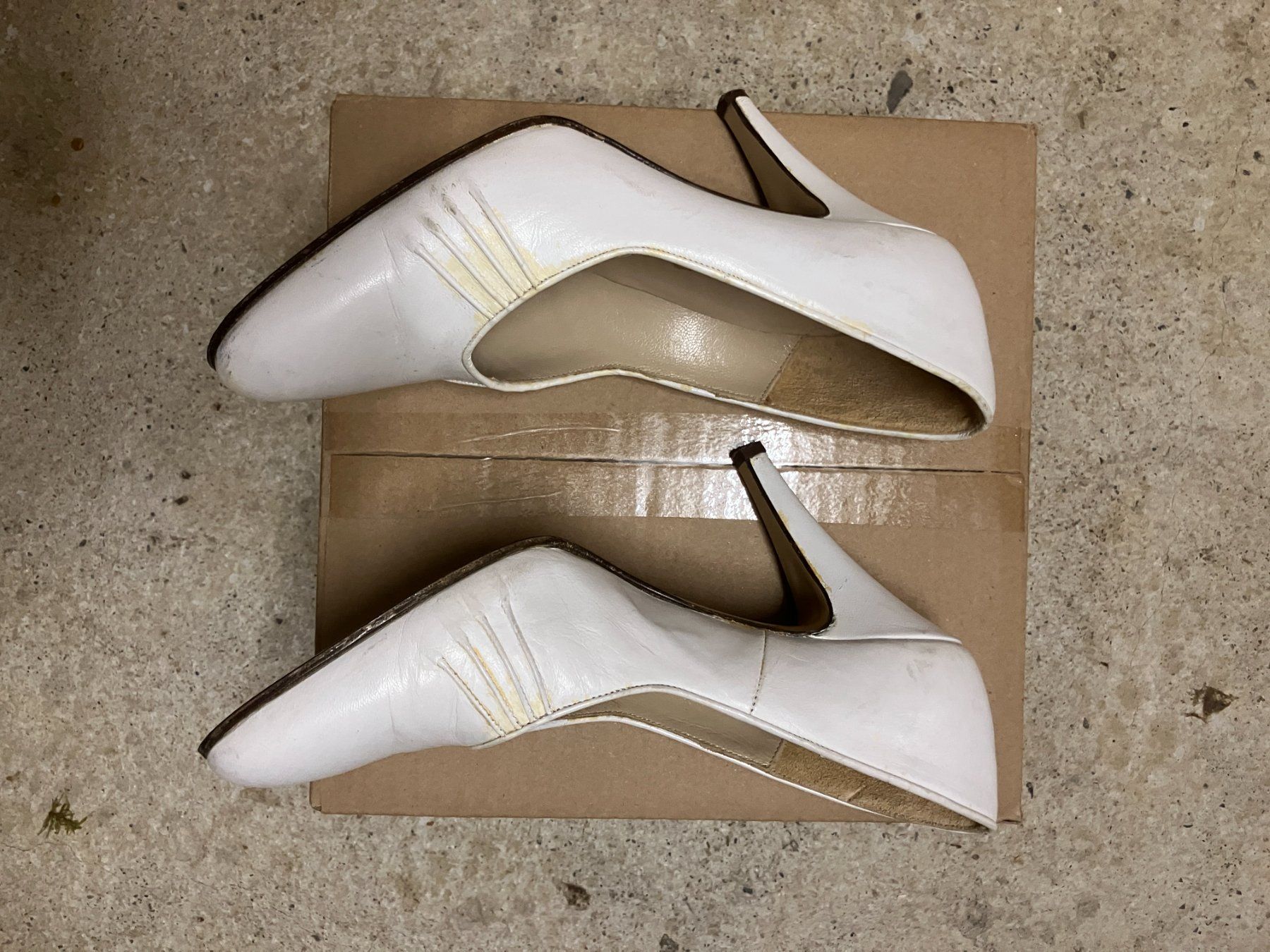 Scarpe da donna: Weisse Hochzeitsschuhe Grösse 38 – Usato da kaiseraugst venduto da Yohe 1