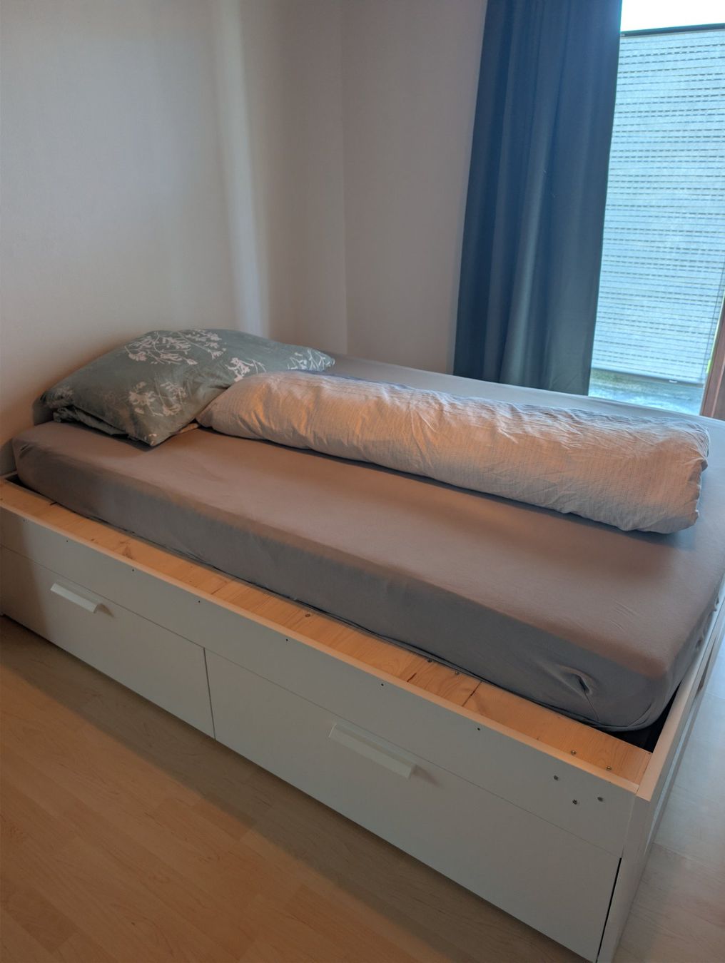 Letti: Brimnes Bettgestell 140cm x 200cm – Usato da Rorschacherberg venduto da Raemi_blue