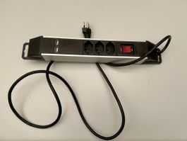 [GUT & GÜNSTIG]: Steckdosenleiste - 3x T13 / 2x USB