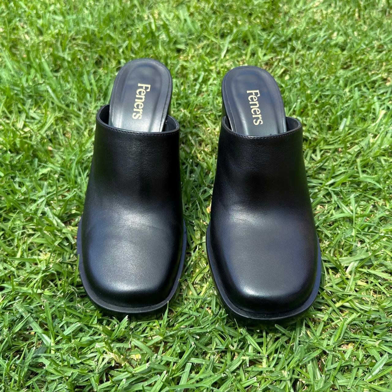 Scarpe da donna: NEU Feners Leather black mules & clogs Size 36 – Nuovo (secondo la descrizione) da Zürich venduto da VanJensen 4