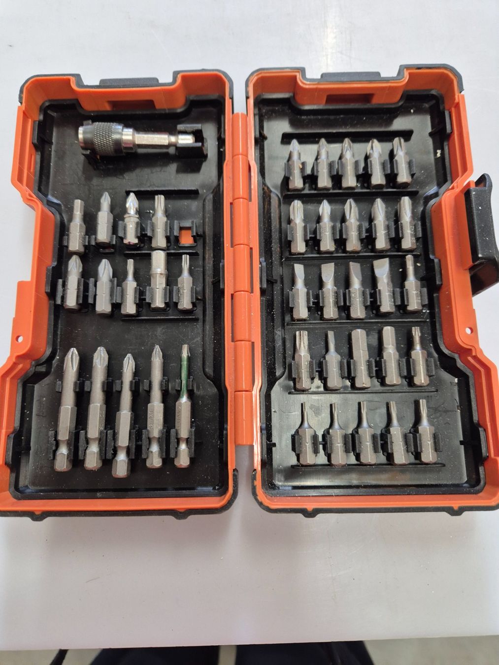 Bosch Tutti gli attrezzi: Bosch Schrauberset – Usato da Niederurnen venduto da Nidu48 1