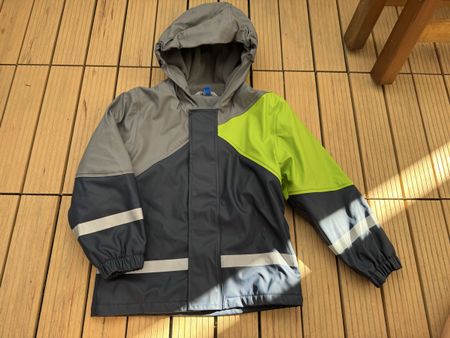Regenjacke Kids mehrfarbig Grösse 104 guter Zustand