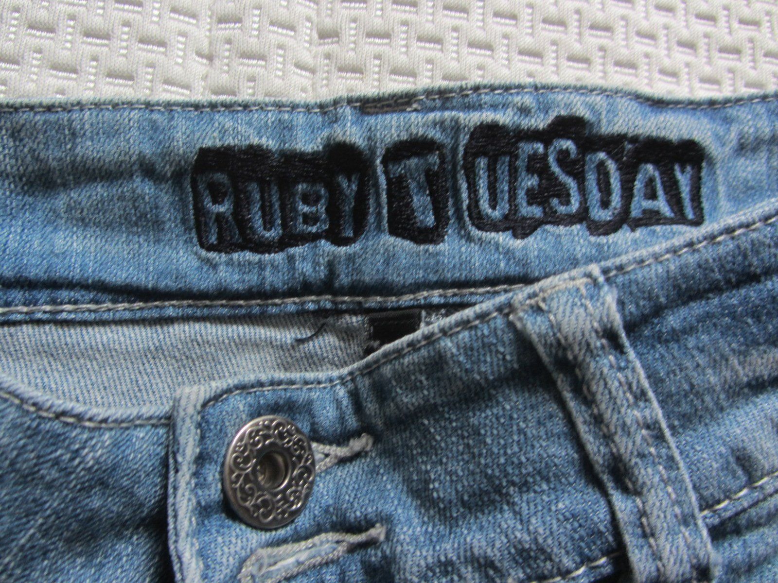 Jeans: RUBY TUESDAY - Jeansshorts blau 34 – Gebraucht aus Zürich von Diazaio 2