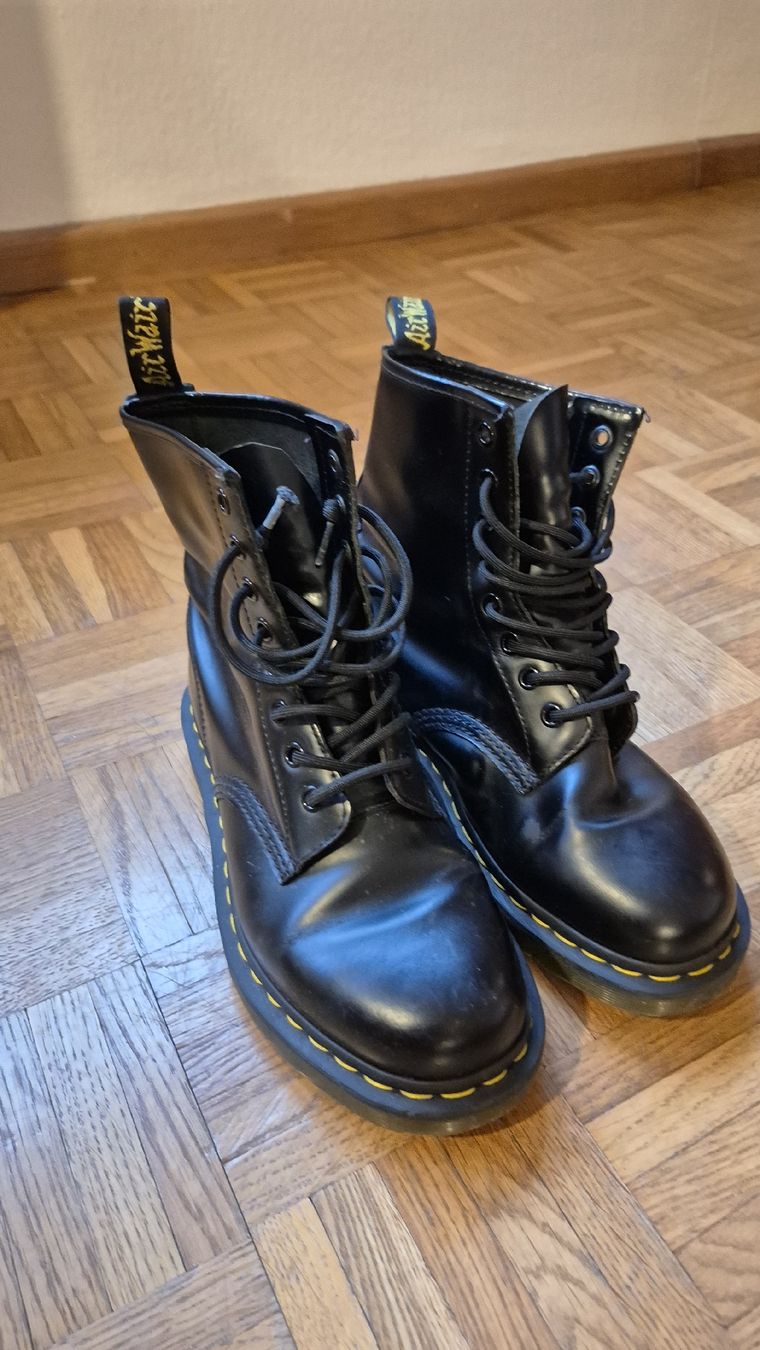 Dr. Martens Herrenschuhe: Dr. Martens Schnürstiefel/ Boots Leder – Neu (gemäss Beschreibung) aus Zürich von Knauelrockerin