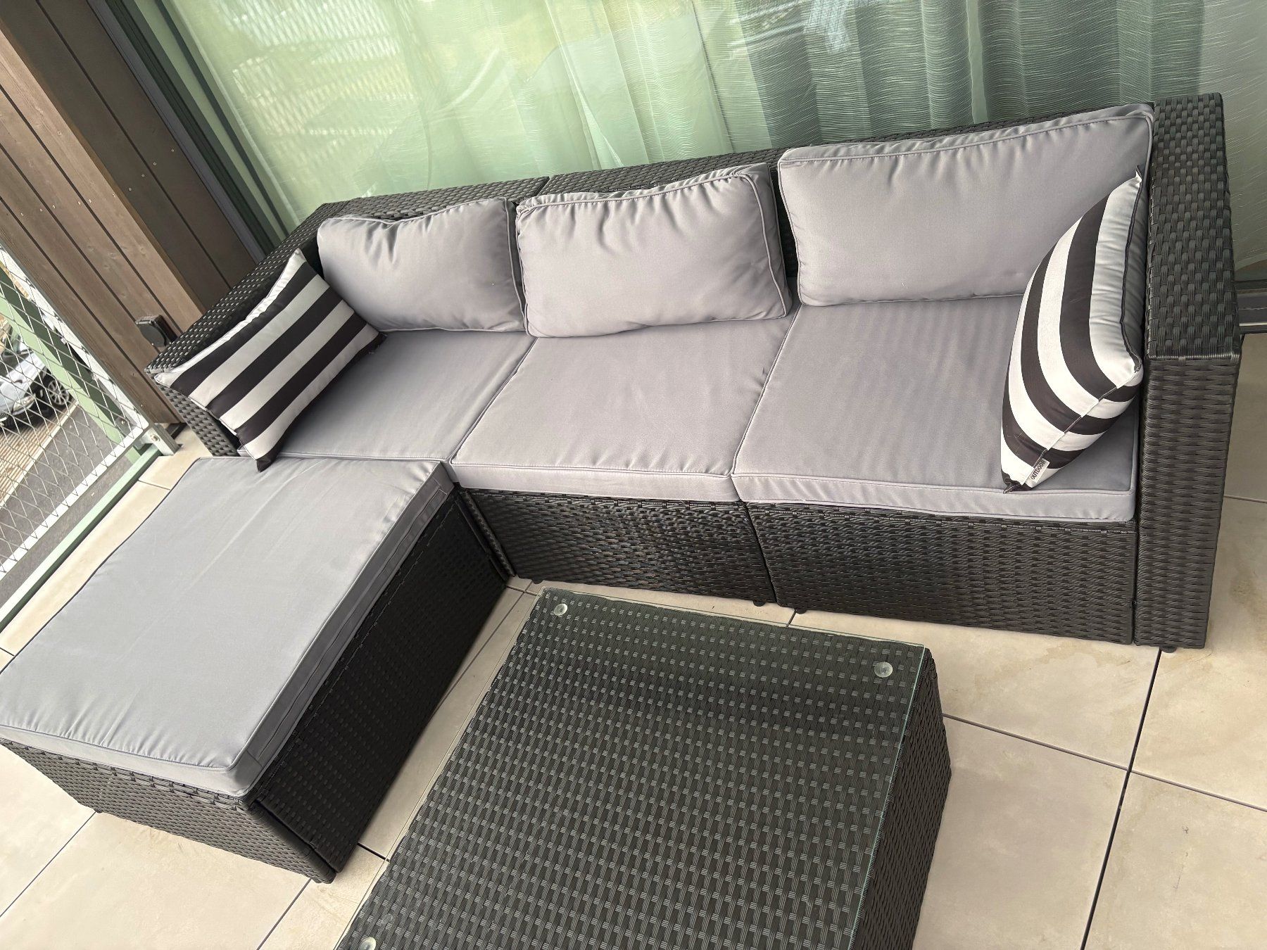 Sofas: Rattanlounge schwarz – D'occasion à Uster par cha_h8xj 1
