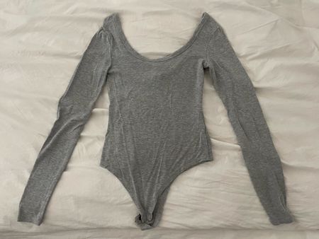 Grauer Langarm Body, grau, Grösse XS