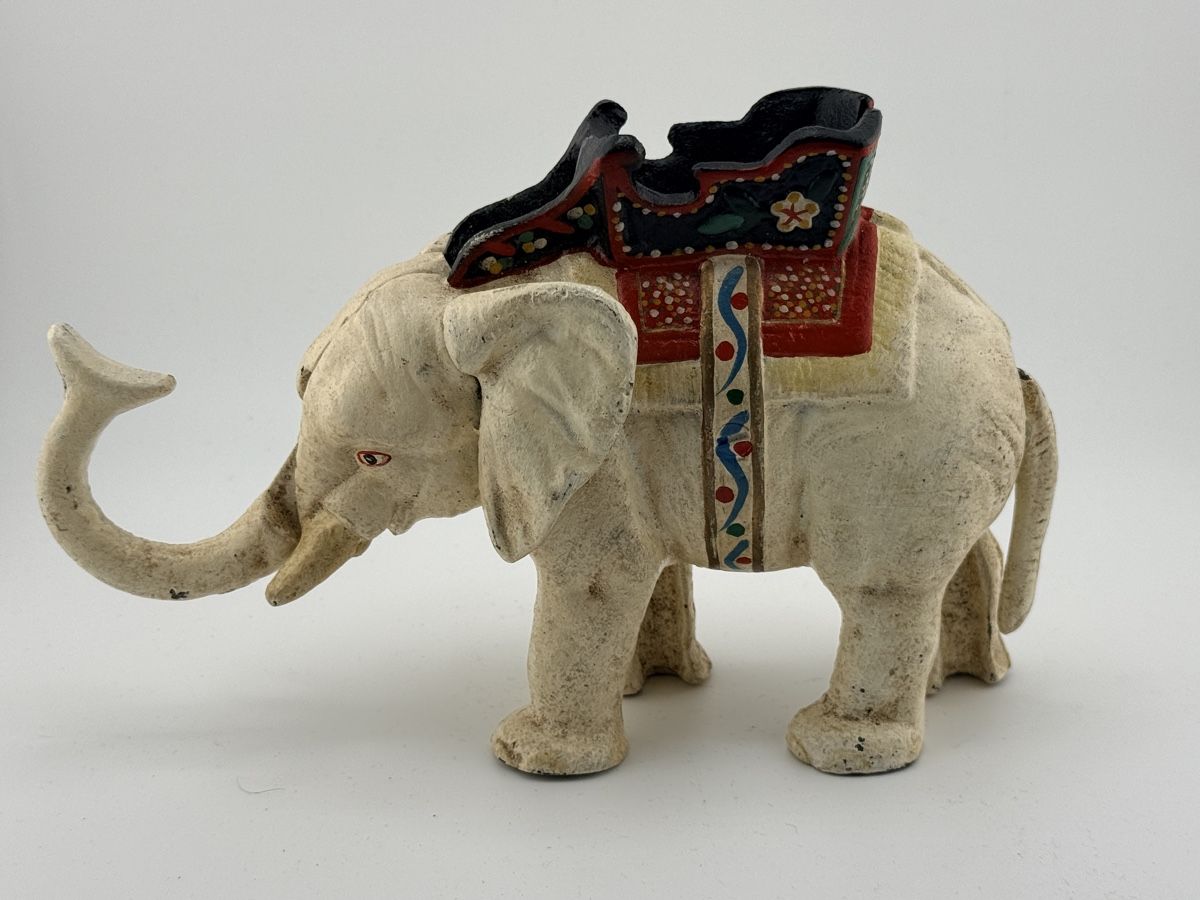 Spielzeuge: Mechanischer Elefant Eisenguss 30er Jahre – Gebraucht aus Zürich von Geniuss 1