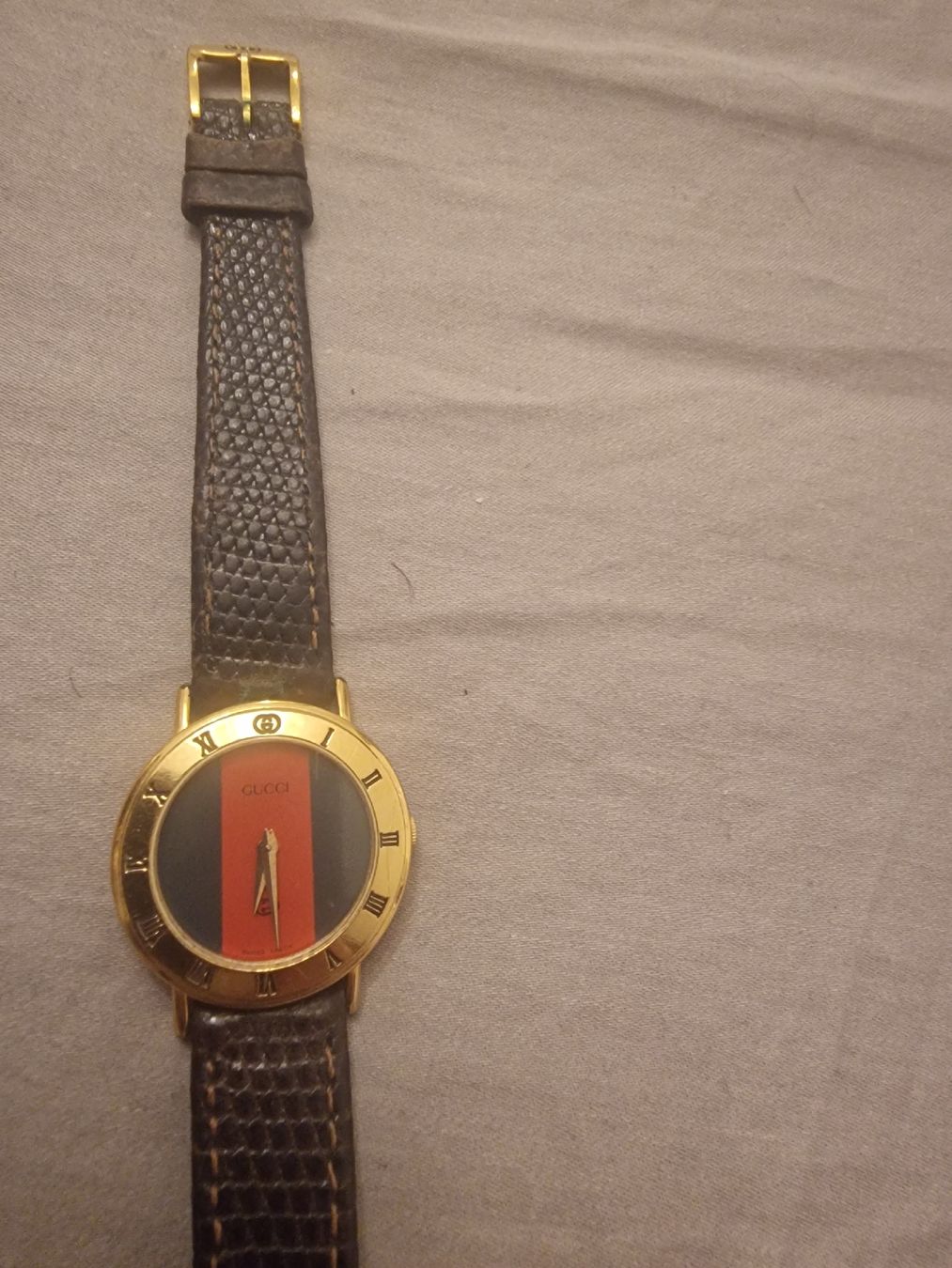 Gucci Montres: Gucci Uhr – D'occasion à Luzern par GondiTN