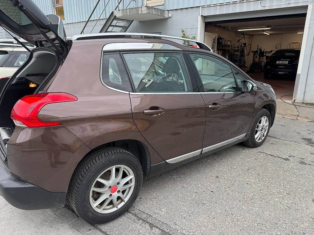 Automobili: PEUGEOT 2008 mit Panoramadach – Usato da Chur venduto da Cardinal1 5