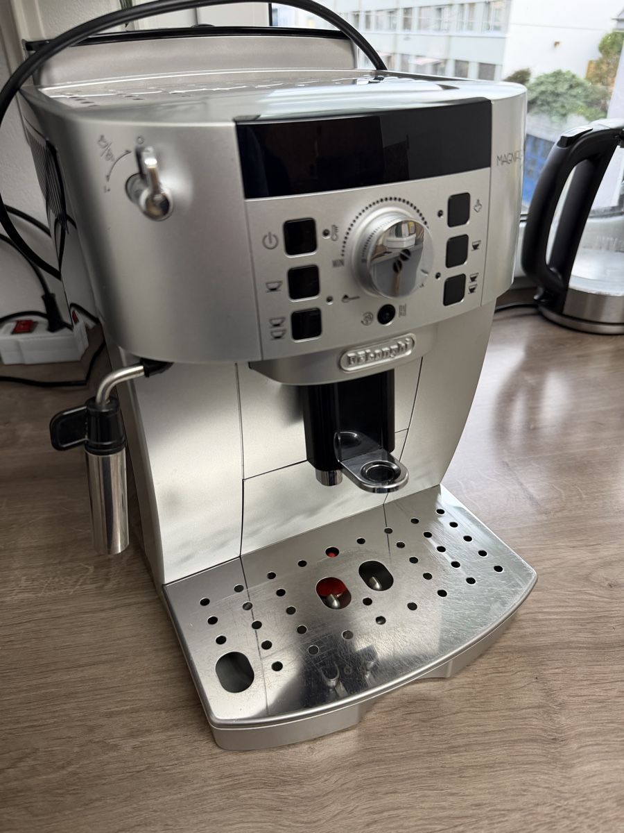 De'Longhi Macchine per caffè & Macchine per espresso: De Longhi Magnifica S – Usato da Basel venduto da kur_y25t 6