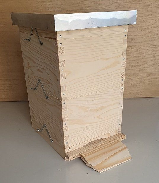 Bienenstock-Starterset – 10 Zargen Aus Massivem Zedernholz, Mit Sichtfenster & Belüftung, Inkl. Rahmen & Mittelwänden – Für Langstroth-Beuten