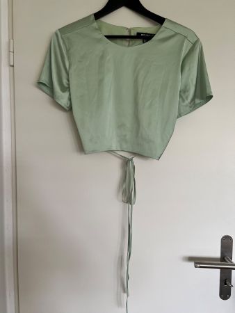 Missguided rückenfreies Top Shirt / Grösse 40-42