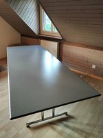 Grosser Tisch ideal als Bastel-/Büro-/Esstisch