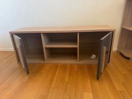 Hängevitrine / Hängesideboard