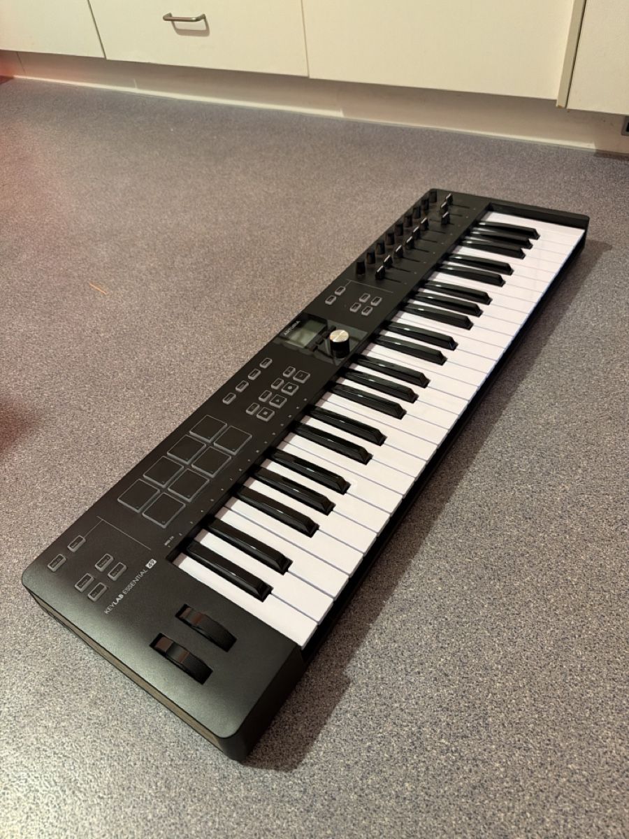 Arturia Instruments de musique: Arturia Keylab Essential 49 - MIDI Keyboard – D'occasion à Basel par gio_7xfc 1