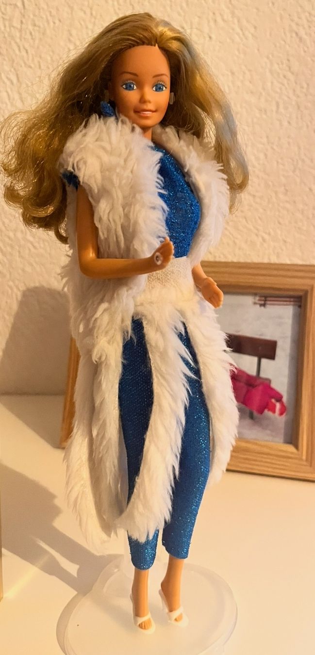 Bambole: Barbie Fabulous Fur – Usato da Villeneuve VD venduto da sge_7fbm