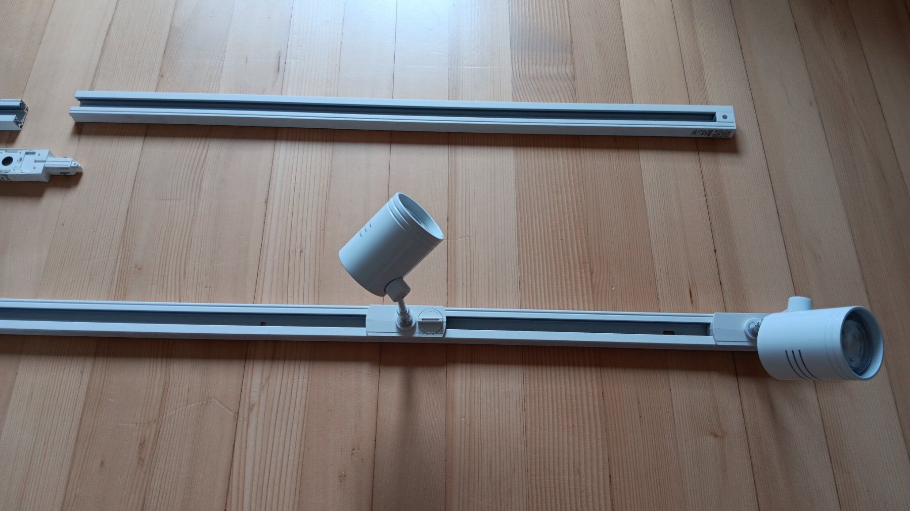 Lampes: LED-Lampe Parathom – D'occasion à Burgdorf par hasdez09 2