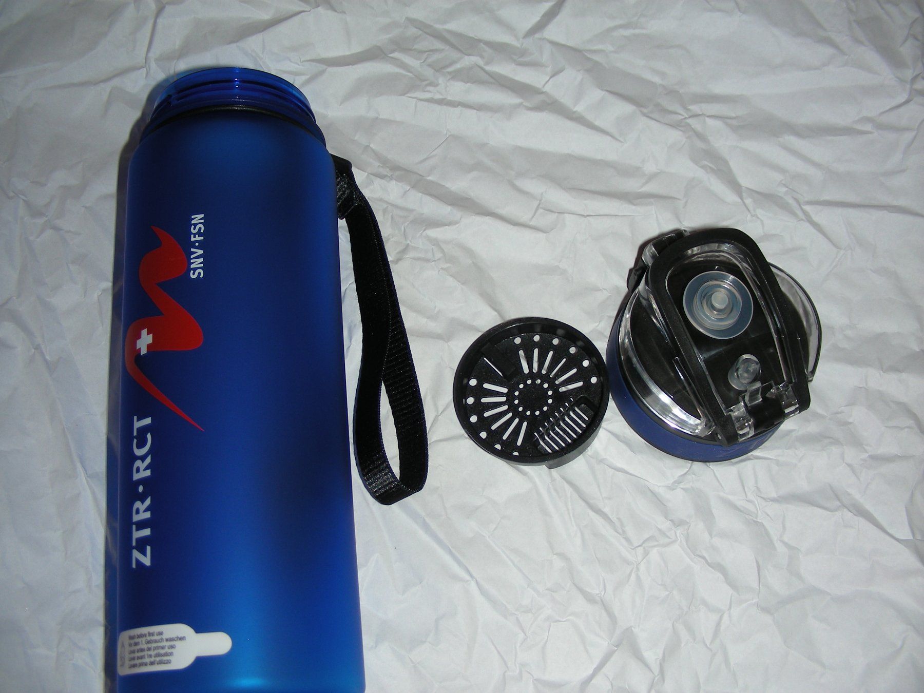 Borracce & Thermos: Trinkflasche mit Siebeinsatz + Essen Box to go – Nuovo (secondo la descrizione) da Burgdorf venduto da Daniela136 1