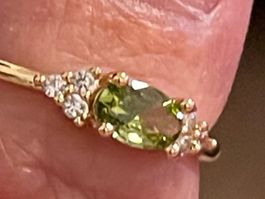 Bague fine plaquée or 59  pierre péridot/petites zircons