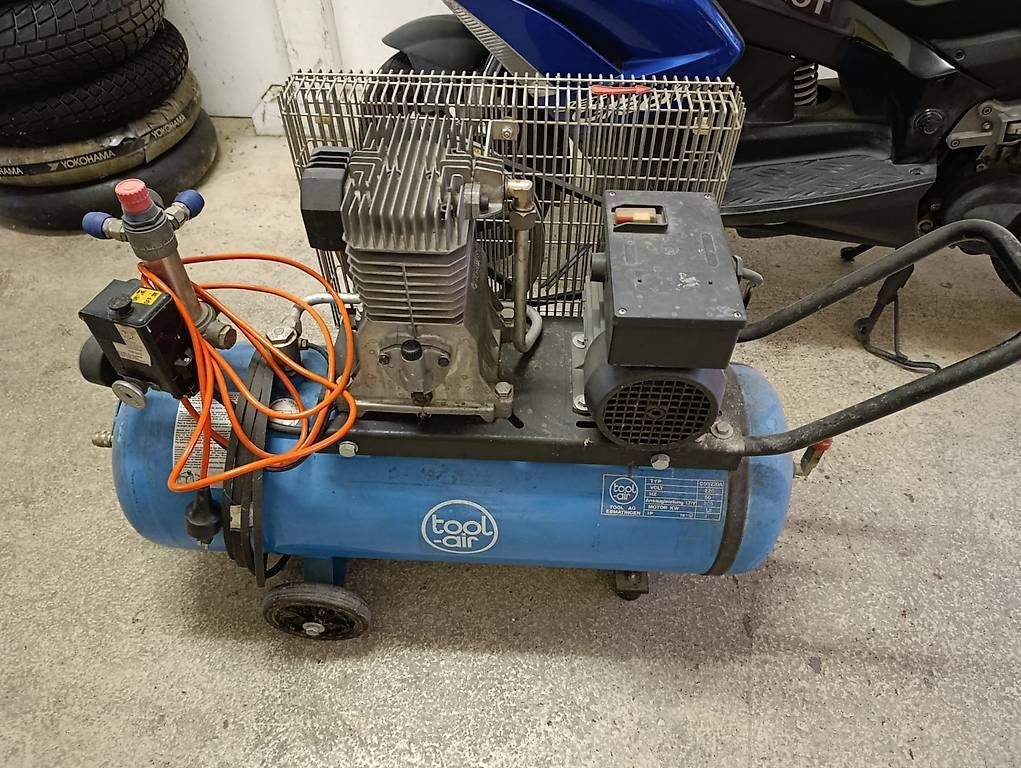 Compressori: Druckluftkompressor Marke Tool Air – Usato da Arbon venduto da Alex.G.