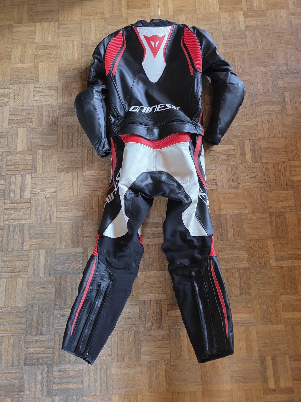 Dainese Anzüge: dainese lederkombi – Gebraucht aus Feuerthalen von dan_6s9t 1